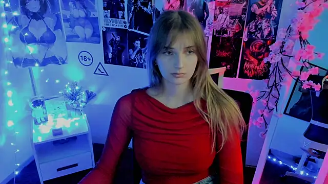 Snapshot of NeyliDream chatting on 11/18/25, 07:24 NeyliDream online show from 11/18/25, 07:24