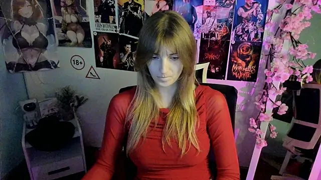 Snapshot of NeyliDream chatting on 11/26/25, 01:12 NeyliDream online show from 11/26/25, 01:12