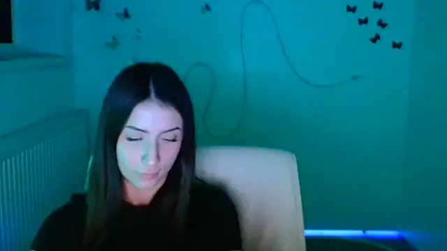 Snapshot of AlisaBubbles chatting on 11/10/25, 12:48 AlisaBubbles online show from 11/10/25, 12:48