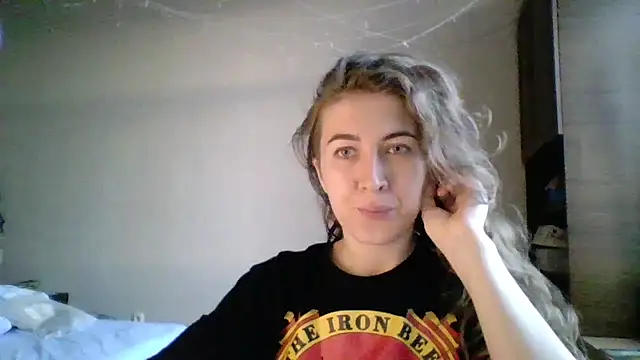 Mireeina online show from 07/19/26, 06:22