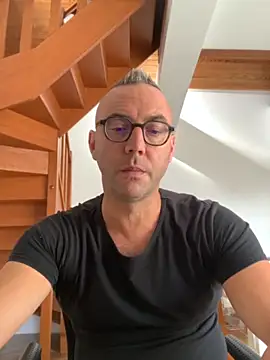 Snapshot of Marronglace1 chatting on 10/04/25, 09:07 Marronglace1 online show from 10/04/25, 09:07