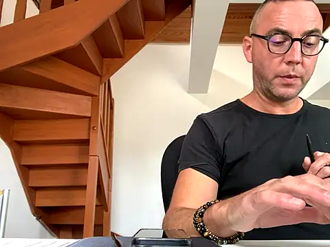 Snapshot of Marronglace1 chatting on 10/08/25, 12:25 Marronglace1 online show from 10/08/25, 12:25