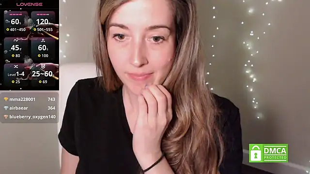 Snapshot of SuggestiveBehavior chatting on 10/25/25, 02:08 SuggestiveBehavior online show from 10/25/25, 02:08