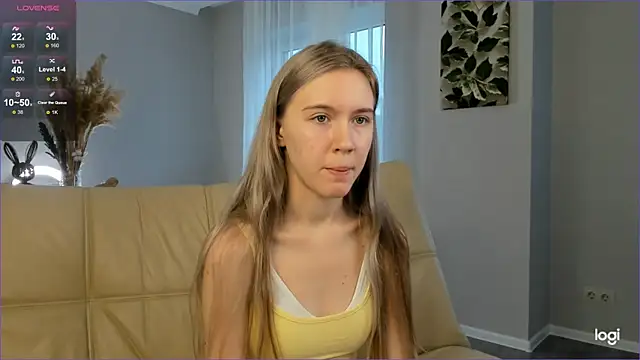 Snapshot of Succubelle chatting on 10/01/25, 06:30 Succubelle online show from 10/01/25, 06:30