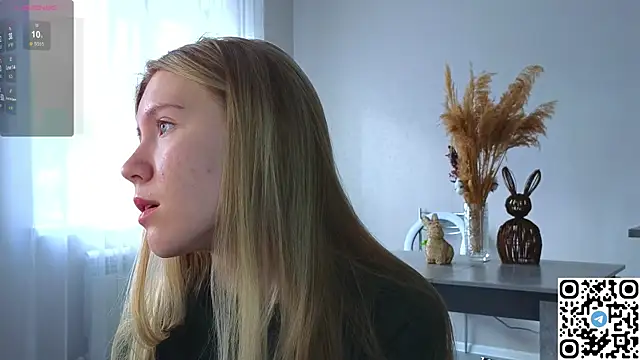 Snapshot of Succubelle chatting on 10/24/25, 06:10 Succubelle online show from 10/24/25, 06:10