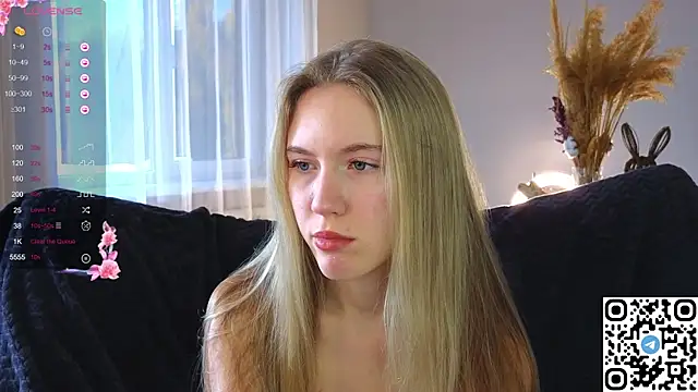 Snapshot of Succubelle chatting on 10/28/25, 06:06 Succubelle online show from 10/28/25, 06:06