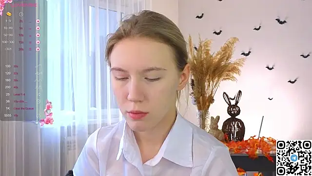 Snapshot of Succubelle chatting on 11/05/25, 06:13 Succubelle online show from 11/05/25, 06:13