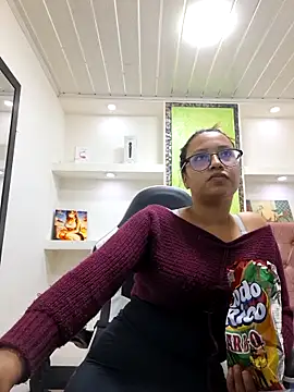 Snapshot of susan_mooree chatting on 11/19/25, 07:25 susan mooree online show from 11/19/25, 07:25