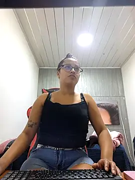 Snapshot of susan_mooree chatting on 12/01/25, 07:19 susan mooree online show from 12/01/25, 07:19