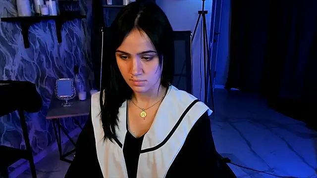 Snapshot of MonicaFarmer chatting on 09/21/25, 09:05 MonicaFarmer online show from 09/21/25, 09:05