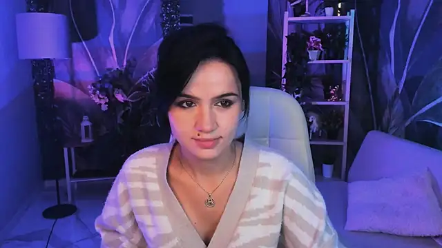 Snapshot of MonicaFarmer chatting on 09/30/25, 05:40 MonicaFarmer online show from 09/30/25, 05:40