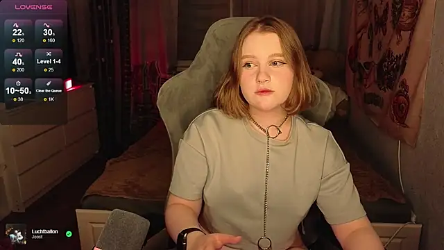 Snapshot of OliviaBlade chatting on 09/17/25, 05:03 OliviaBlade online show from 09/17/25, 05:03