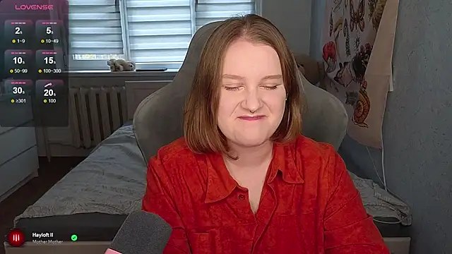 Snapshot of OliviaBlade chatting on 09/26/25, 05:11 OliviaBlade online show from 09/26/25, 05:11