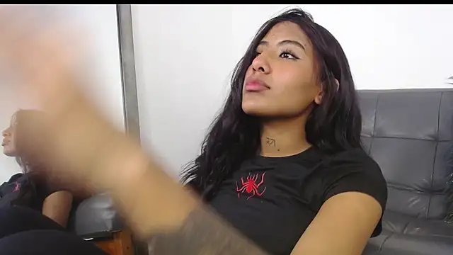 Deysha Garcias online show from 10/15/25, 03:23