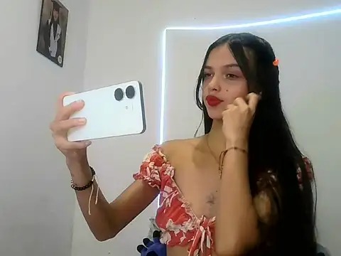 lucy babyy online show from 11/04/25, 07:46