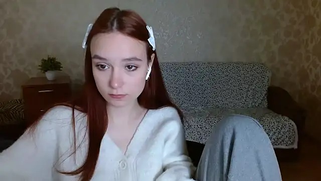 aFoxie online show from 09/17/25, 06:09