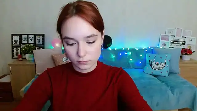 aFoxie online show from 09/19/25, 06:41