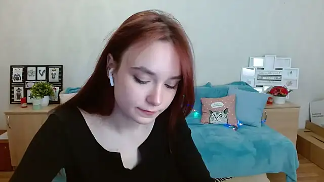 aFoxie online show from 10/15/25, 07:58