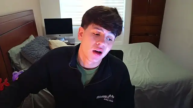 tightncuteass online show from 10/06/25, 10:18