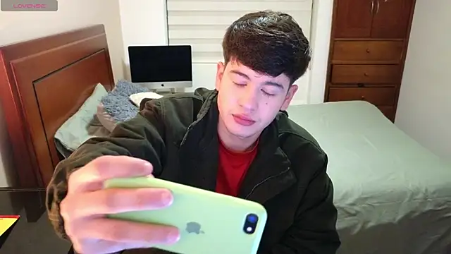 tightncuteass online show from 10/18/25, 12:02