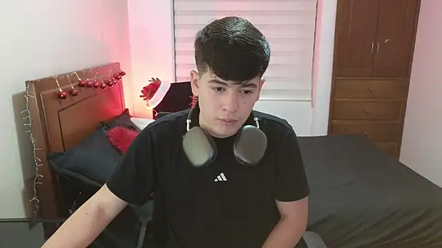 tightncuteass online show from 11/19/25, 10:43