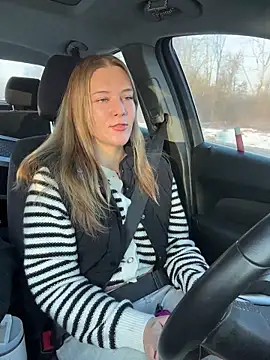 AllesandraLove online show from 12/17/25, 02:12