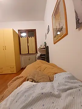 Snapshot of Ara29 chatting on 10/11/25, 08:46 Ara29 online show from 10/11/25, 08:46