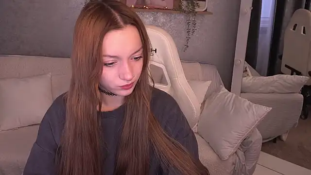 FoxyMayy online show from 12/05/25, 06:11