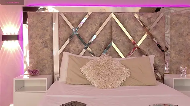 CarolinaaGomezz online show from 11/15/25, 03:26