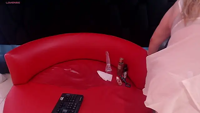 Snapshot of Casandra_Cruz chatting on 09/25/25, 06:11 Casandra Cruz online show from 09/25/25, 06:11