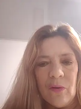 Snapshot of Casandra_Cruz chatting on 09/26/25, 01:04 Casandra Cruz online show from 09/26/25, 01:04