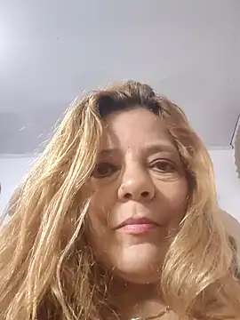 Snapshot of Casandra_Cruz chatting on 09/28/25, 01:05 Casandra Cruz online show from 09/28/25, 01:05