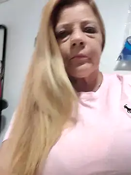 Snapshot of Casandra_Cruz chatting on 10/05/25, 01:42 Casandra Cruz online show from 10/05/25, 01:42