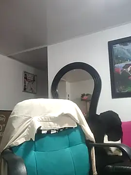 Snapshot of Casandra_Cruz chatting on 10/14/25, 11:55 Casandra Cruz online show from 10/14/25, 11:55