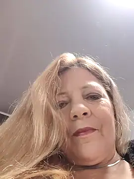 Snapshot of Casandra_Cruz chatting on 10/22/25, 12:16 Casandra Cruz online show from 10/22/25, 12:16