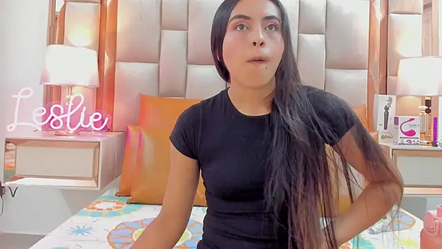 Leslie Bussh  online show from 09/24/25, 07:50