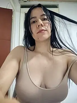 Snapshot of valen-sexx chatting on 04/26/26, 03:59 valen-sexx online show from 04/26/26, 03:59