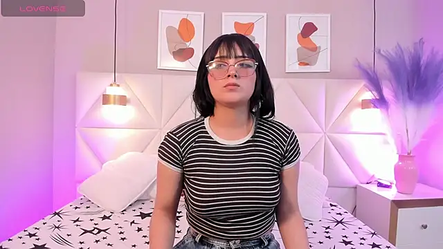 Snapshot of Adara__carter_ chatting on 09/20/25, 03:29 Adara carter online show from 09/20/25, 03:29