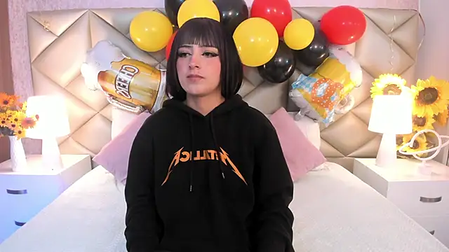 Snapshot of Adara__carter_ chatting on 09/28/25, 12:54 Adara carter online show from 09/28/25, 12:54