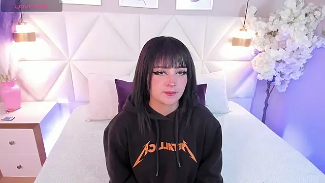 Snapshot of Adara__carter_ chatting on 12/15/25, 03:33 Adara carter online show from 12/15/25, 03:33