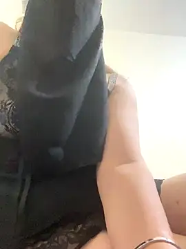 Snapshot of Wild-Nayra chatting on 09/17/25, 11:06 Wild-Nayra online show from 09/17/25, 11:06