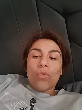 vanessa-titisM online show from 07/14/26, 12:00