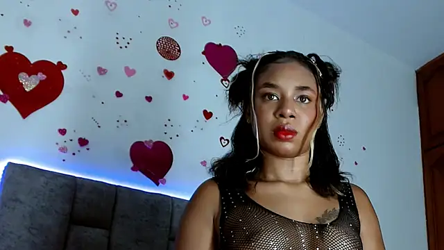 Snapshot of ebony_joness chatting on 11/28/25, 11:18 ebony joness online show from 11/28/25, 11:18