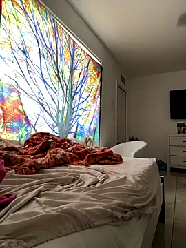 Snapshot of amberlynntun chatting on 10/26/25, 04:24 amberlynntun online show from 10/26/25, 04:24