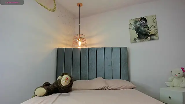 Snapshot of debora_ortiz chatting on 09/29/25, 01:16 debora ortiz online show from 09/29/25, 01:16