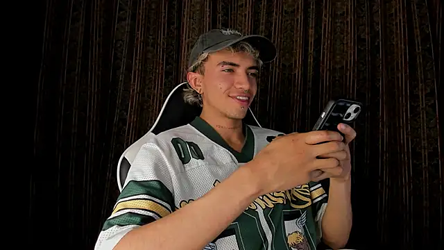 guynextdo0r online show from 11/27/25, 11:29