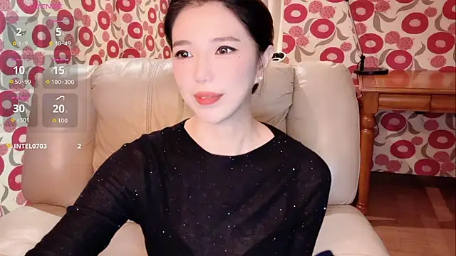 Snapshot of miss-lin chatting on 11/24/25, 01:22 miss-lin online show from 11/24/25, 01:22