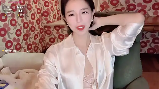 Snapshot of miss-lin chatting on 12/03/25, 01:31 miss-lin online show from 12/03/25, 01:31