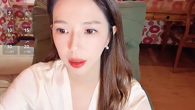 Snapshot of miss-lin chatting on 12/14/25, 07:14 miss-lin online show from 12/14/25, 07:14