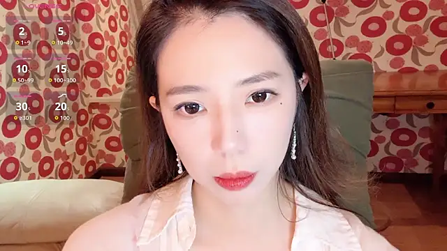 Snapshot of miss-lin chatting on 12/20/25, 02:02 miss-lin online show from 12/20/25, 02:02